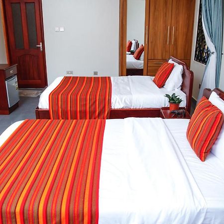 Fred And Winnie Bnb Kampala Exterior photo